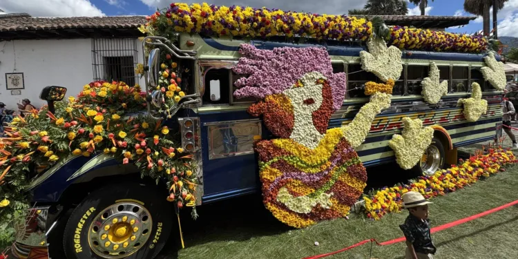 Festival de las Flores en Antigua Guatemala recibe más de 300 mil visitantes en su novena edición