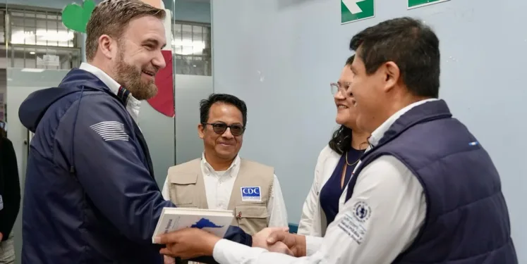 Embajador de EE UU visita Cobán y destaca liderazgo de Guatemala en seguridad y desarrollo regional