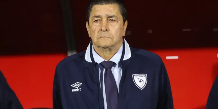 Guatemala ofrece renovación a Luis Fernando Tena y espera respuesta en enero