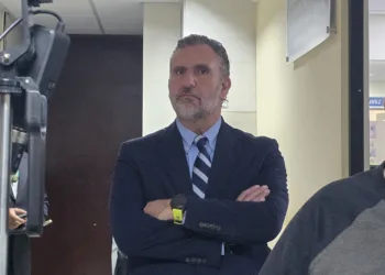 Guatemala: Excandidato presidencial acusa a la fiscal general de ser “madrina de la corrupción” tras suspensión de su audiencia