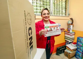  Elecciones en Honduras: Presidenta Castro vota, candidatos llaman a respetar el proceso y el CNE reporta aumento en participación