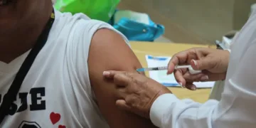 El Salvador y Costa Rica marcan un hito: primeros en América en emitir certificados digitales de fiebre amarilla