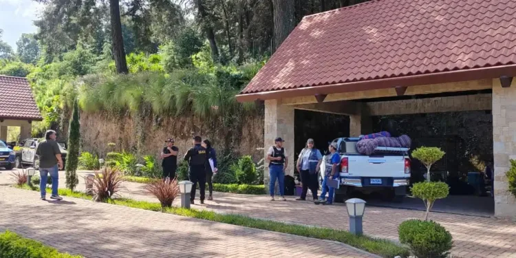 Carretera millonaria habría beneficiado lujosa propiedad del expresidente guatemalteco Giammattei, según Fiscalía