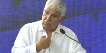 Mulino dice que analizaría una oficina comercial taiwanesa en Panamá, aunque critica viaje de diputados