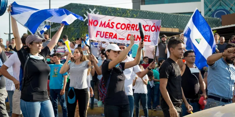Represión sin fronteras de la dictadura Ortega-Murillo: más de 1,400 nicaragüenses denuncian persecución y hostigamiento