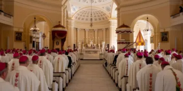 Obispos de EE.UU. condenan clima de temor contra migrantes, critican deportaciones masivas y piden reforma migratoria