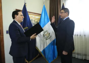 Juramentan en Guatemala al nuevo director del Sistema Penitenciario