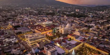 Centroamérica mantiene su impulso económico gracias al crédito, la inversión y las remesas