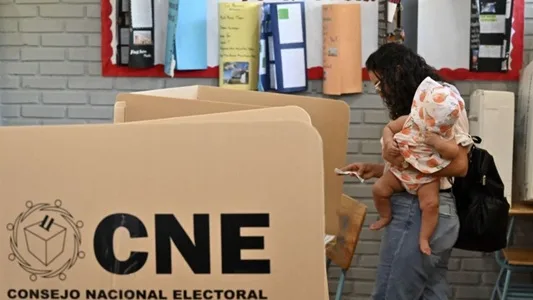 Honduras entregará centros educativos al Consejo Electoral en víspera de comicios: Educación formaliza el traspaso el viernes