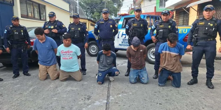 Delincuencia en Guatemala: rescatan a mujer secuestrada en una casa donde ya habían desmembrado a un hombre
