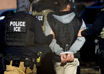 Migrantes detenidos irregularmente en Estados Unidos recibirán $166 mil de compensación