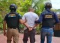 Capturan en Guatemala a un guardia penitenciario que colaboraba con las pandillas cobrando extorsiones