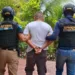 Capturan en Guatemala a un guardia penitenciario que colaboraba con las pandillas cobrando extorsiones