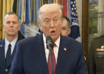 Trump no descarta una guerra con Venezuela y asegura que continuará incautando buques petroleros