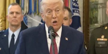 Trump no descarta una guerra con Venezuela y asegura que continuará incautando buques petroleros