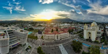 Economía salvadoreña registra su mayor crecimiento en casi cuatro años y avanza 5.1% en el tercer trimestre de 2025