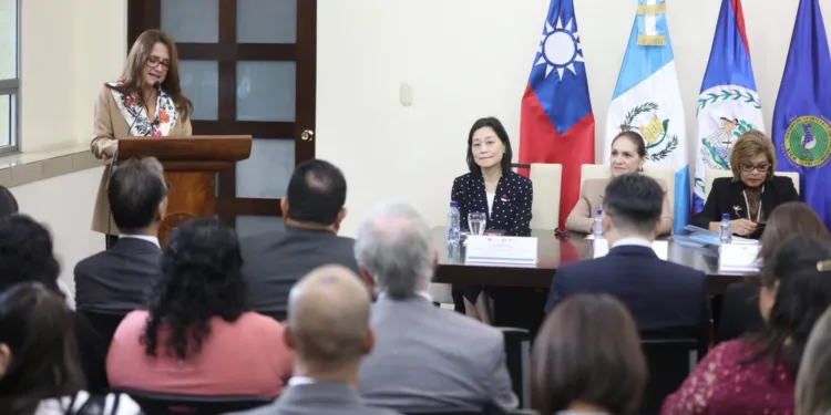 Taiwán refuerza cooperación con el SICA para proyectos regionales en pesca, turismo y protección social