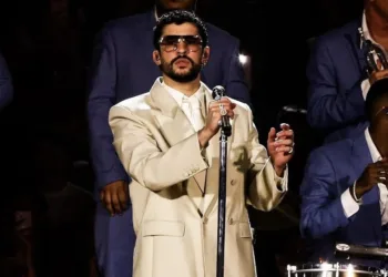 Bad Bunny pone a bailar y cantar a Costa Rica en primero de sus dos conciertos en San José