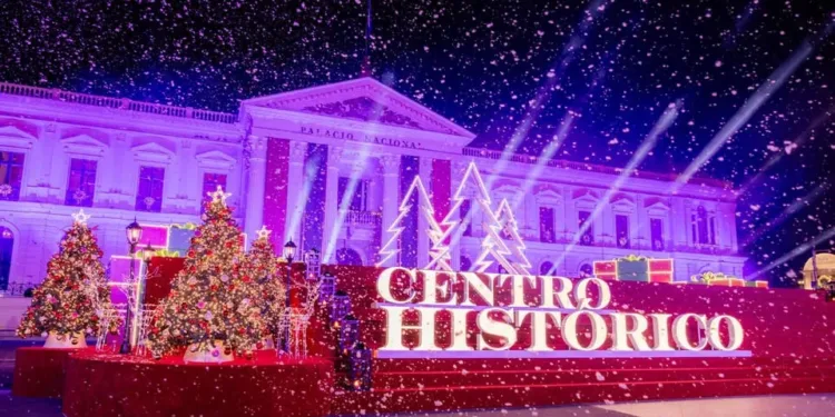 El popular Centro Histórico de San Salvador se convierte en una enorme Villa Navideña
