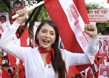 Honduras: Diputada y esposa de Salvador Nasralla responde al asesor estadounidense Roger Stone y lo llama “payaso” y “pícaro”