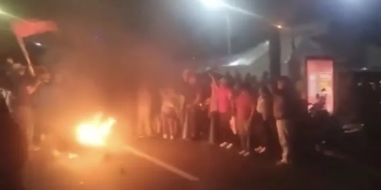Honduras: Libre lanza protestas en Tegucigalpa tras llamado de Mel Zelaya y denuncia de “golpe electoral”
