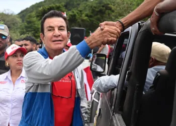 Honduras: Salvador Nasralla enfrenta presión interna y externa en medio del drama del escrutinio que no le favorece