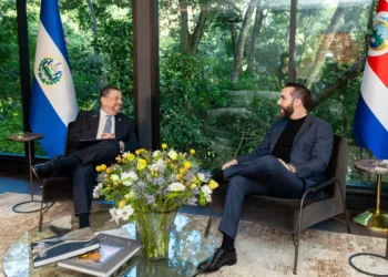 Presidentes Nayib Bukele y Rodrigo Chaves sostienen reunión privada y firman acuerdo sobre seguridad