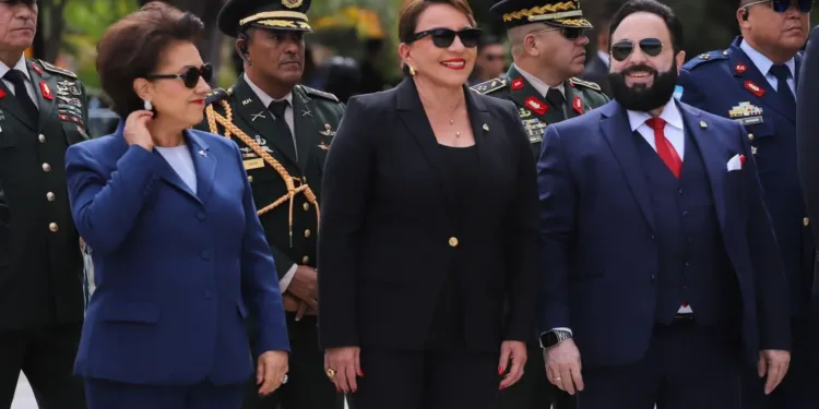 Presidenta de Honduras vuelve a denunciar injerencia de Donald Trump y advierte sobre “golpe electoral”