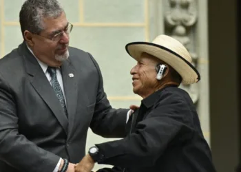 Presidente de Guatemala ofrece disculpa pública del Estado por desapariciones forzadas durante el conflicto armado