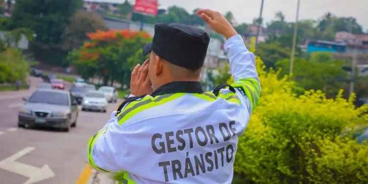 El Salvador activa plan de temporada navideña con más de 250 puntos de control y 400 actividades públicas