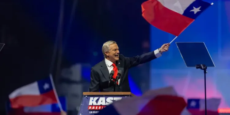Presidentes de Guatemala, Costa Rica, Panamá y Honduras felicitan a José Antonio Kast por su triunfo electoral en Chile