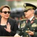 Honduras: Presidenta Xiomara Castro premia lealtad de exjefe del Ejército y lo nombra ministro de Defensa