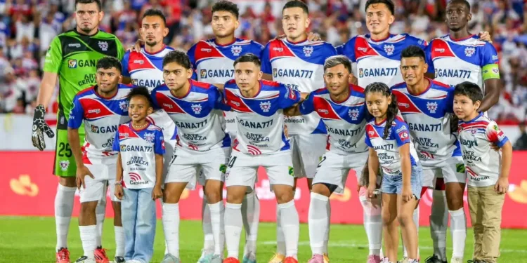 Firpo campeón del Apertura 2025: 12 años y medio después, los toros vuelven a la cima del fútbol salvadoreño