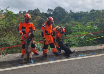 Hallan seis cadáveres en basurero clandestino en Ciudad de Guatemala y suman 12 cuerpos localizados en cuatro días