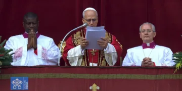 Papa León XIV pide diálogo y paz en América Latina en su primer mensaje de Navidad ‘Urbi et Orbi’