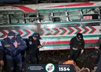Accidente de autobús en Guatemala deja 15 fallecidos en el kilómetro 172 de la ruta Interamericana