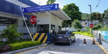 Centroamérica se mueve por tierra: ¿qué país lidera el ingreso de turistas por carretera?