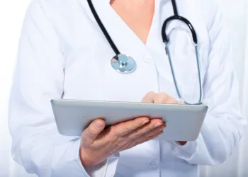 Honduras en crisis: solo el 4 % de médicos aprueba examen para entrar a posgrados