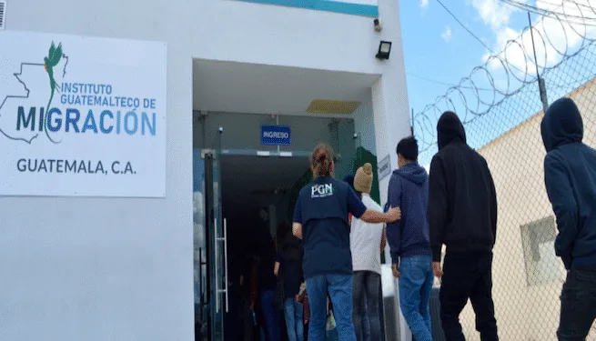 Más de 900 menores guatemaltecos no acompañados han sido retornados en 2025