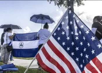 EE.UU. deja en el limbo a más de 100 mil solicitantes de asilo nicaragüenses tras suspensión ordenada por Trump