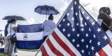 EE.UU. deja en el limbo a más de 100 mil solicitantes de asilo nicaragüenses tras suspensión ordenada por Trump