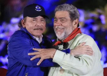 Otro régimen socialista de dos décadas se viene abajo y la izquierda radical se tambalea