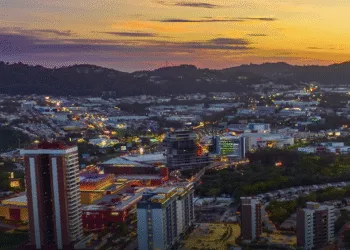 El FMI destaca crecimiento del 4 % y avance fiscal de El Salvador en segunda revisión del acuerdo SAF