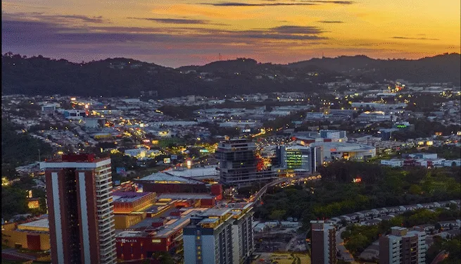 El FMI destaca crecimiento del 4 % y avance fiscal de El Salvador en segunda revisión del acuerdo SAF