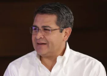 El expresidente de Honduras, Juan Orlando Hernández, reaparece y agradece a Trump tras recuperar su libertad