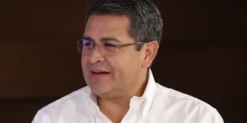 El expresidente de Honduras, Juan Orlando Hernández, reaparece y agradece a Trump tras recuperar su libertad