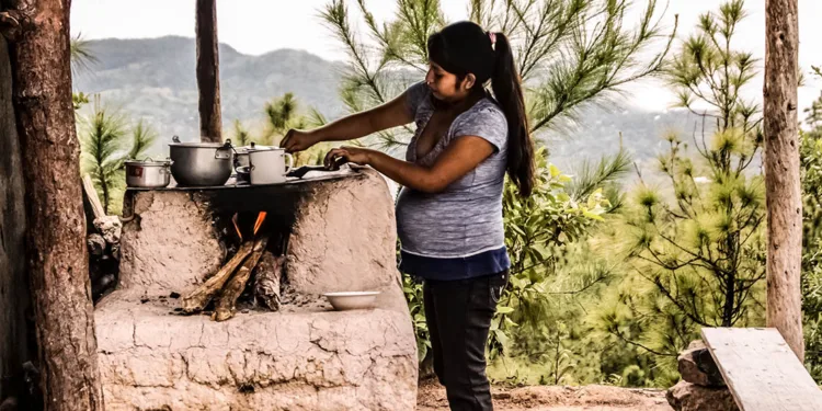 El 38% de las niñas casadas en Guatemala no deciden sobre su propia vida: violencia y pobreza impulsan las uniones tempranas