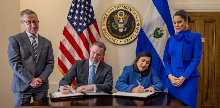 Bukele anuncia acuerdo comercial con EE UU que elimina arancel del 10 % a exportaciones salvadoreñas