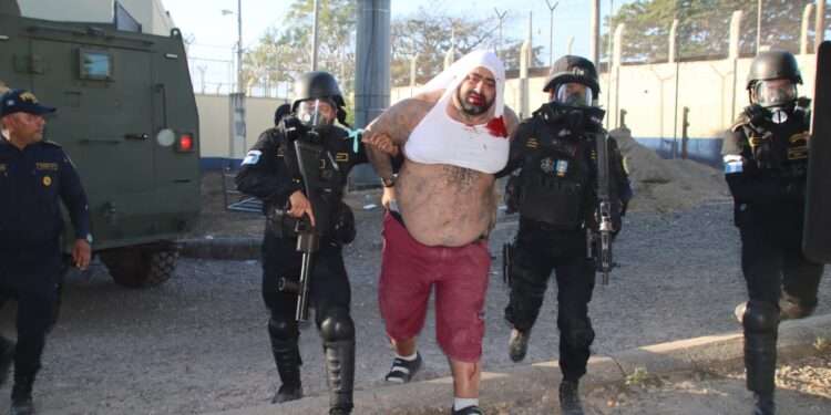 Así se planificó el “golpe” del Barrio 18 que dejó nueve policías muertos en Guatemala