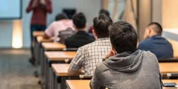 Alerta sobre educación superior: solo el 21% de los jóvenes accede a la universidad en Latinoamérica